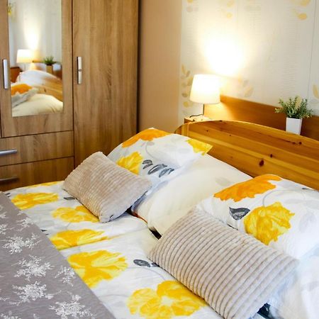 Dia Apartman Miskolc Buitenkant foto