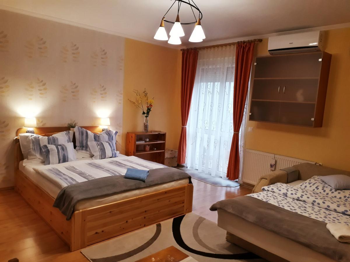 Dia Apartman Miskolc Buitenkant foto